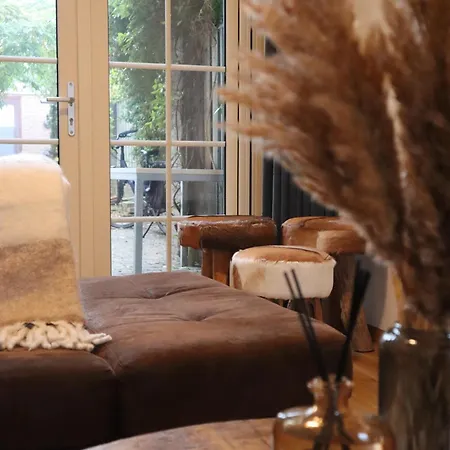 アパート Tilburgse Tussenstop ティルブルグ